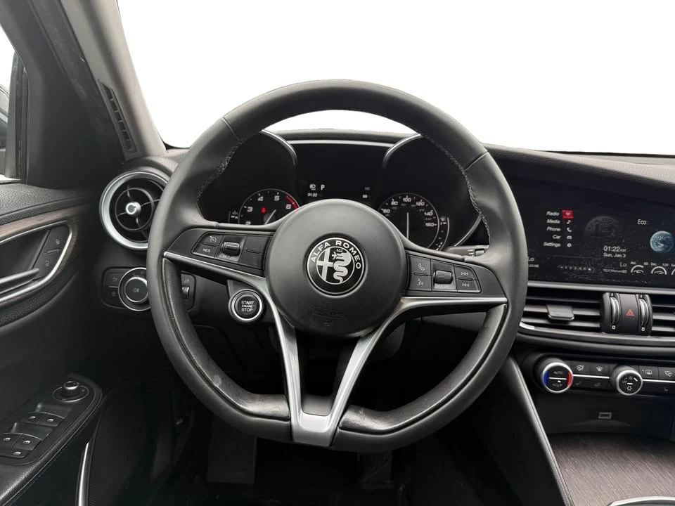 2017 Alfa Romeo Giulia - Image 12 of 20