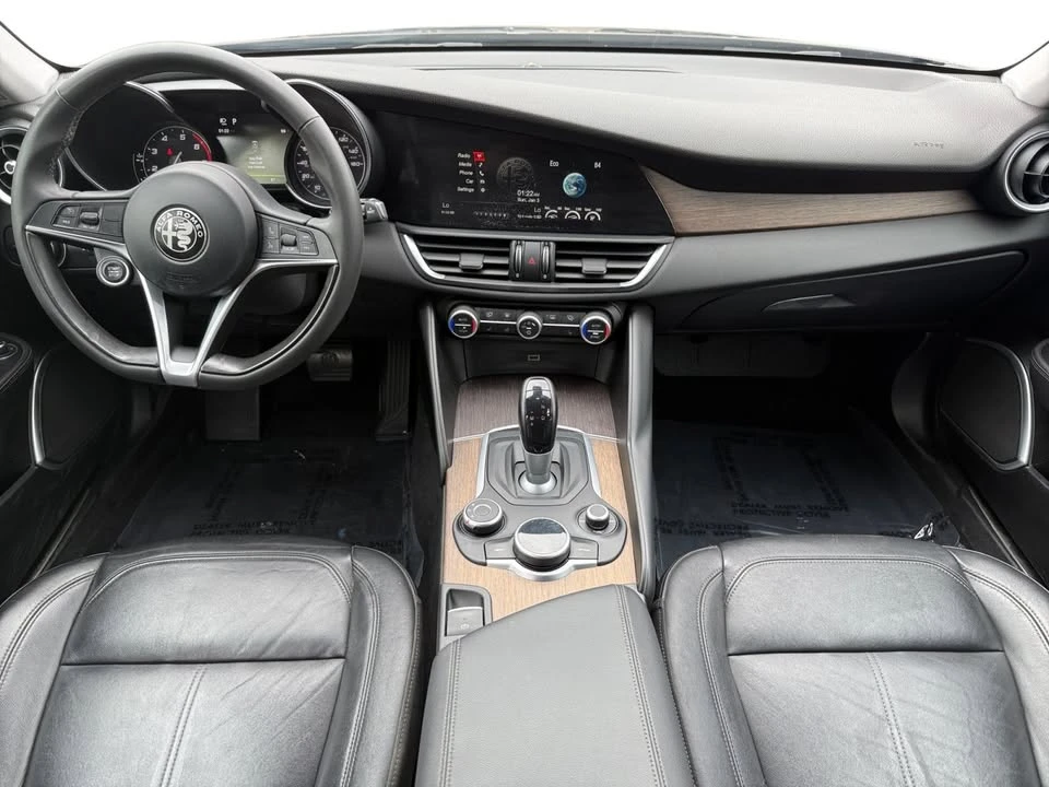 2017 Alfa Romeo Giulia - Image 10 of 20