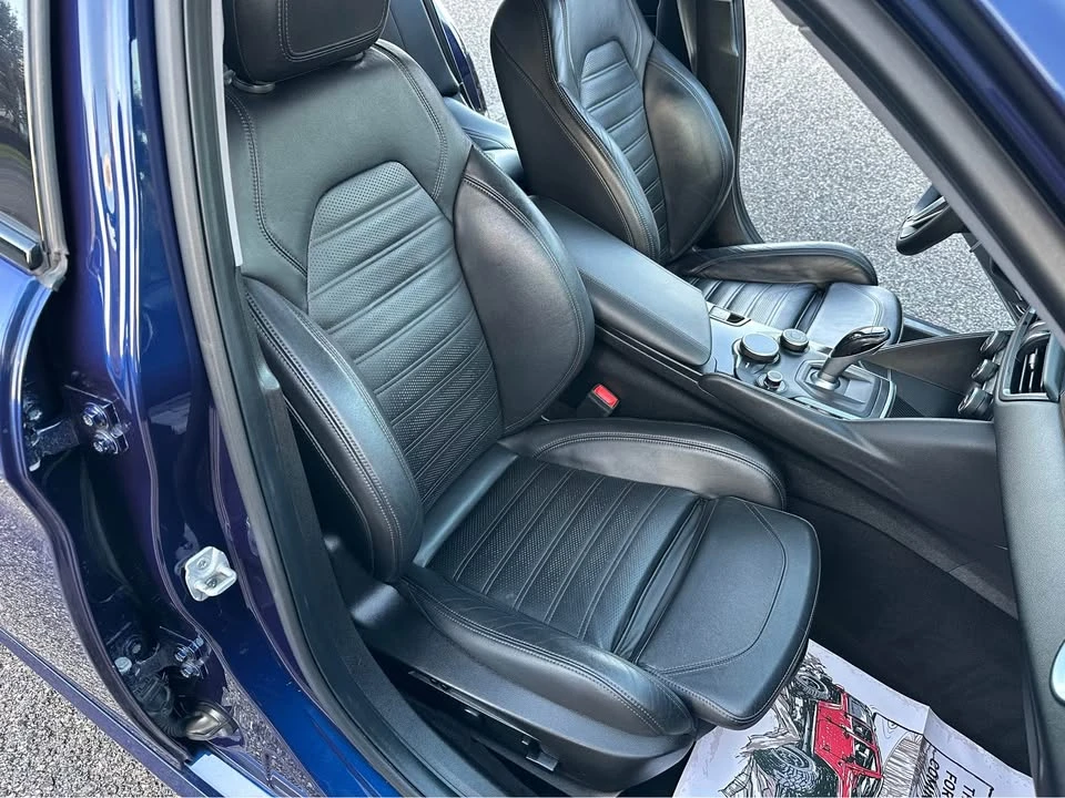 2017 Alfa Romeo Giulia - Image 14 of 15