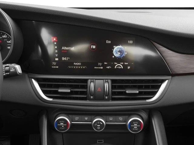 2017 Alfa Romeo Giulia - Image 10 of 16