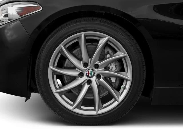2017 Alfa Romeo Giulia - Image 11 of 16
