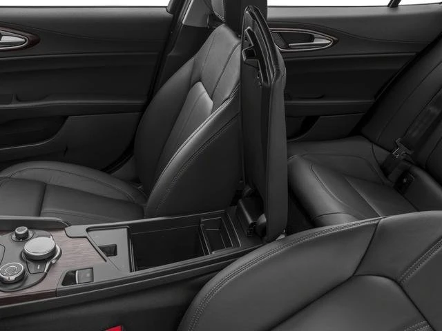 2017 Alfa Romeo Giulia - Image 15 of 16