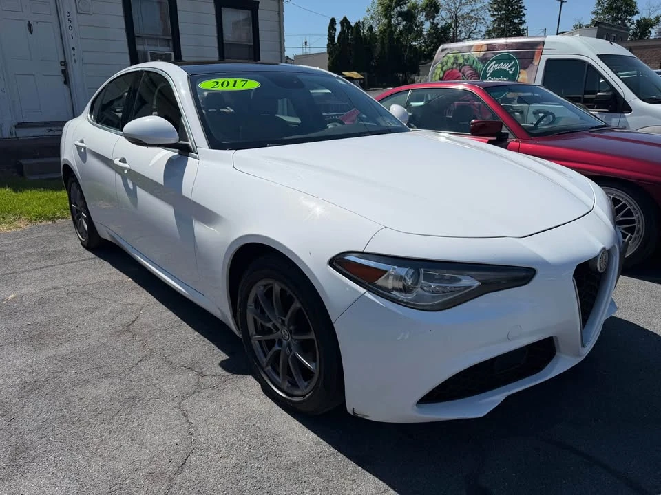 2017 Alfa Romeo Giulia - Image 3 of 17