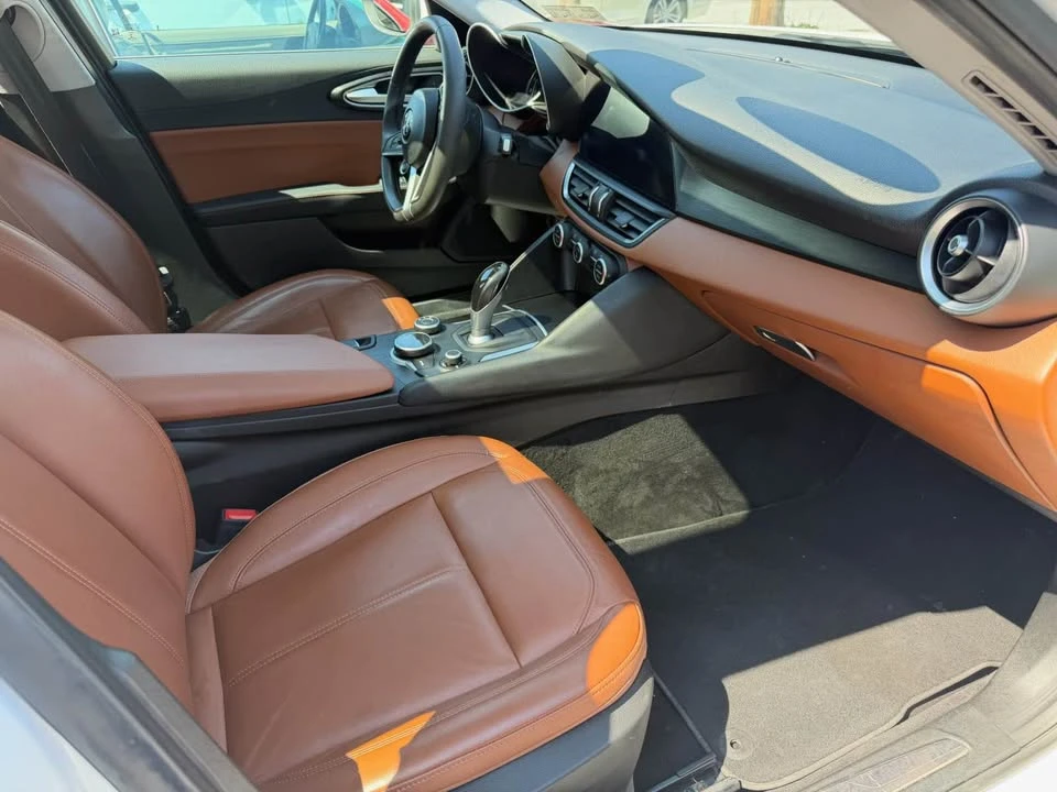 2017 Alfa Romeo Giulia - Image 8 of 17