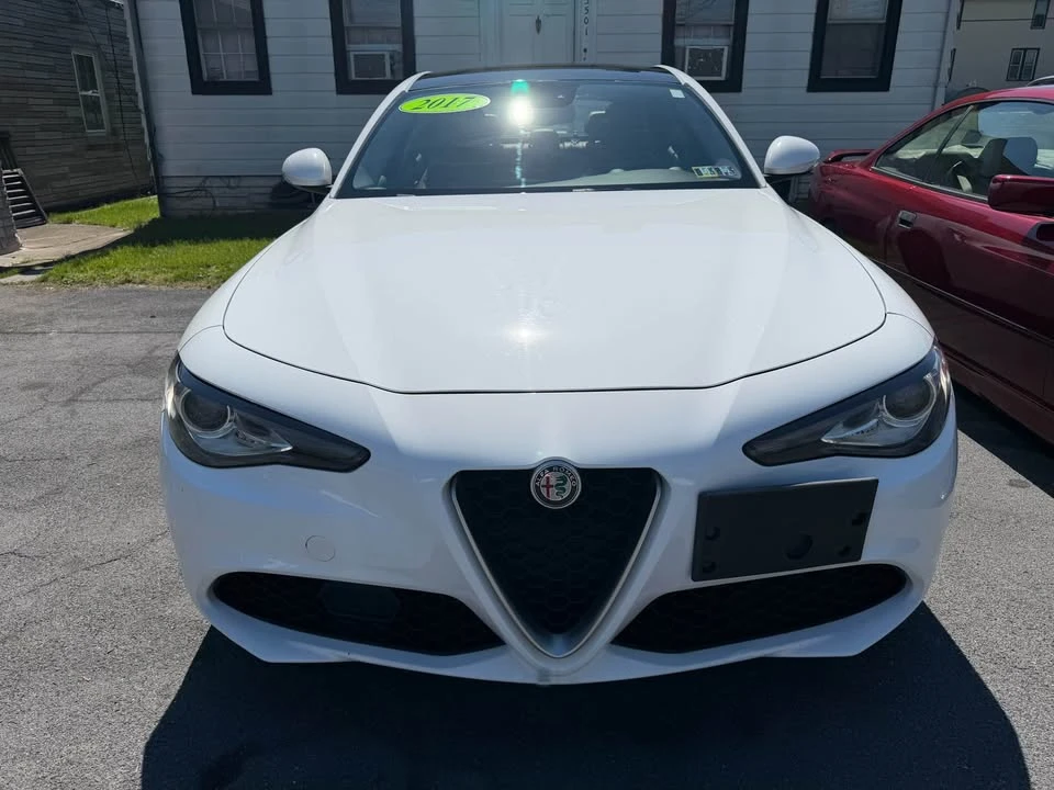 2017 Alfa Romeo Giulia - Image 2 of 17