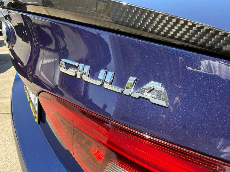 2017 Alfa Romeo Giulia - Image 20 of 20