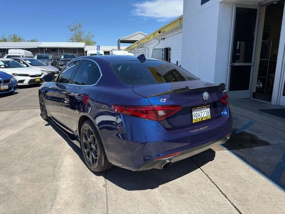 2017 Alfa Romeo Giulia - Image 3 of 20