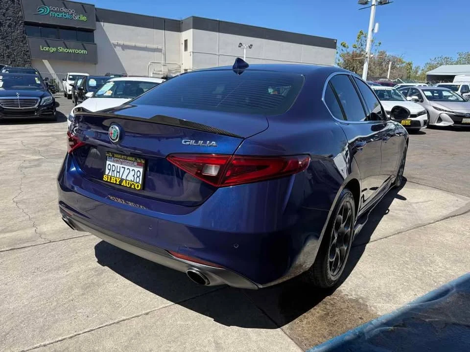 2017 Alfa Romeo Giulia - Image 5 of 20