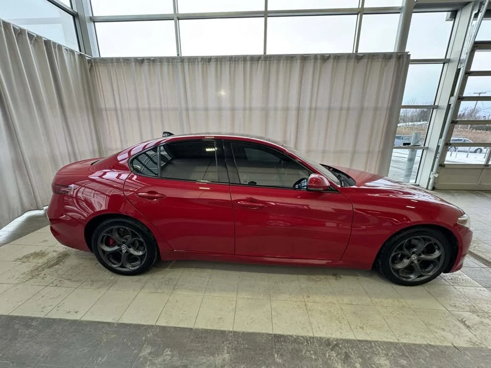 2017 Alfa Romeo Giulia - Image 6 of 10