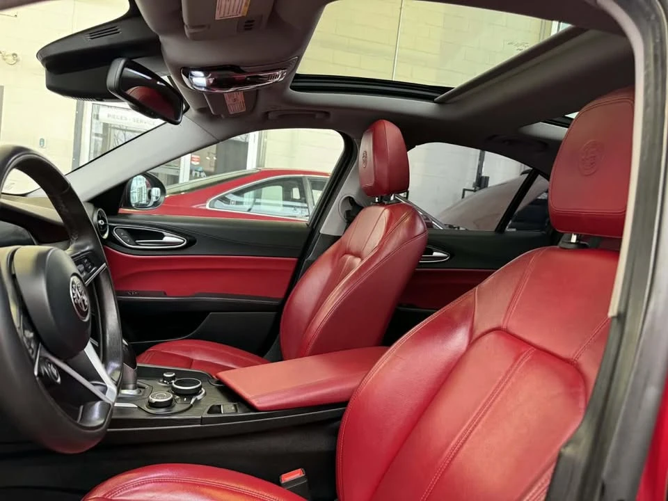 2017 Alfa Romeo Giulia - Image 10 of 10