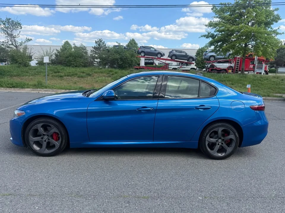 2017 Alfa Romeo Giulia - Image 9 of 19
