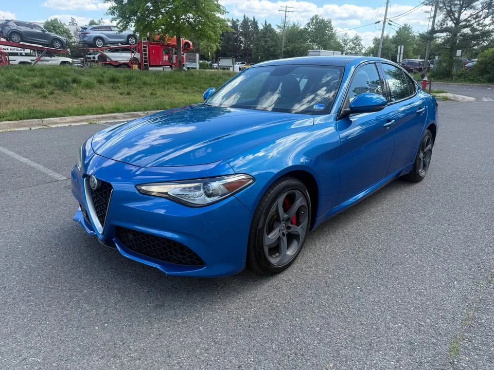 2017 Alfa Romeo Giulia - Image 8 of 19