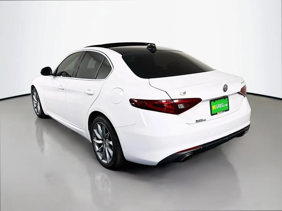 2017 Alfa Romeo Giulia - Image 3 of 15