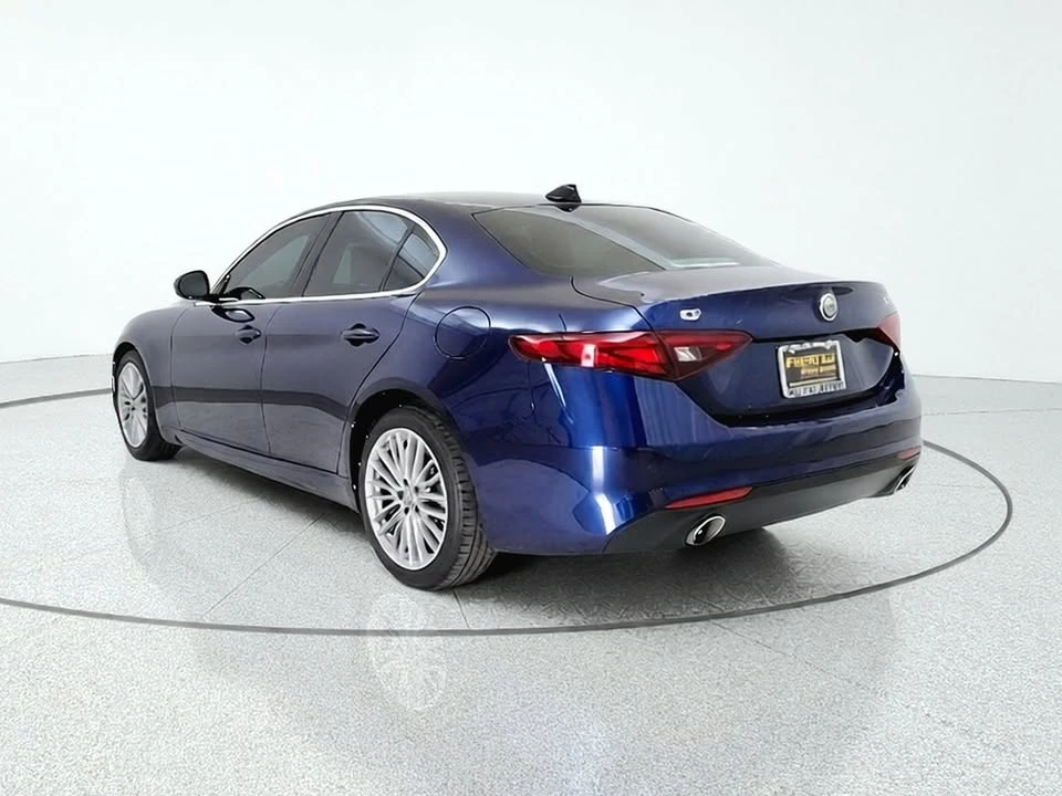 2017 Alfa Romeo Giulia - Image 9 of 20