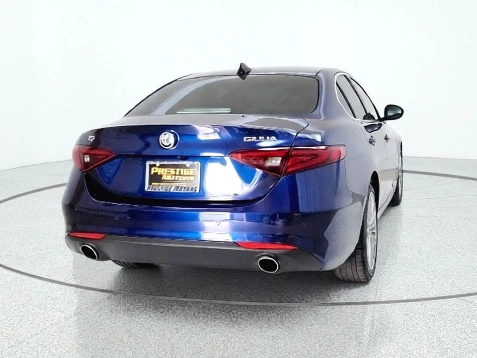 2017 Alfa Romeo Giulia - Image 11 of 20