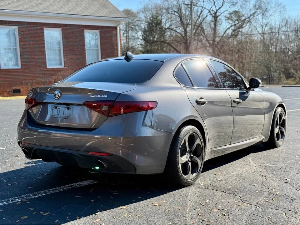 2017 Alfa Romeo Giulia - Image 7 of 20