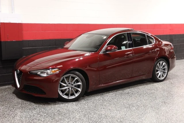 2017 Alfa Romeo Giulia - Image 18 of 24