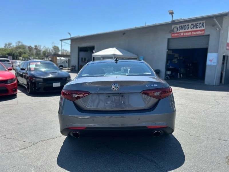2017 Alfa Romeo Giulia - Image 3 of 11