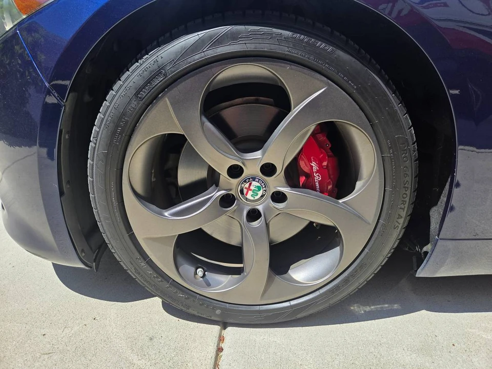 2017 Alfa Romeo Giulia - Image 19 of 19