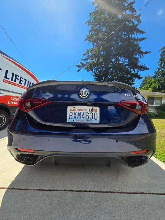2017 Alfa Romeo Giulia - Image 8 of 19
