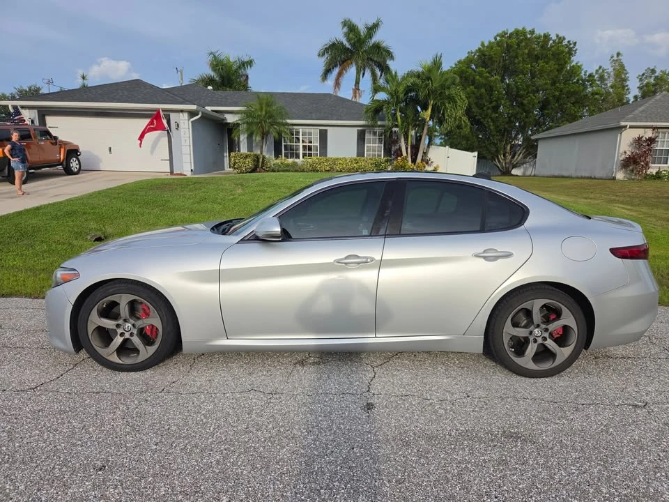 2017 Alfa Romeo Giulia - Image 2 of 12