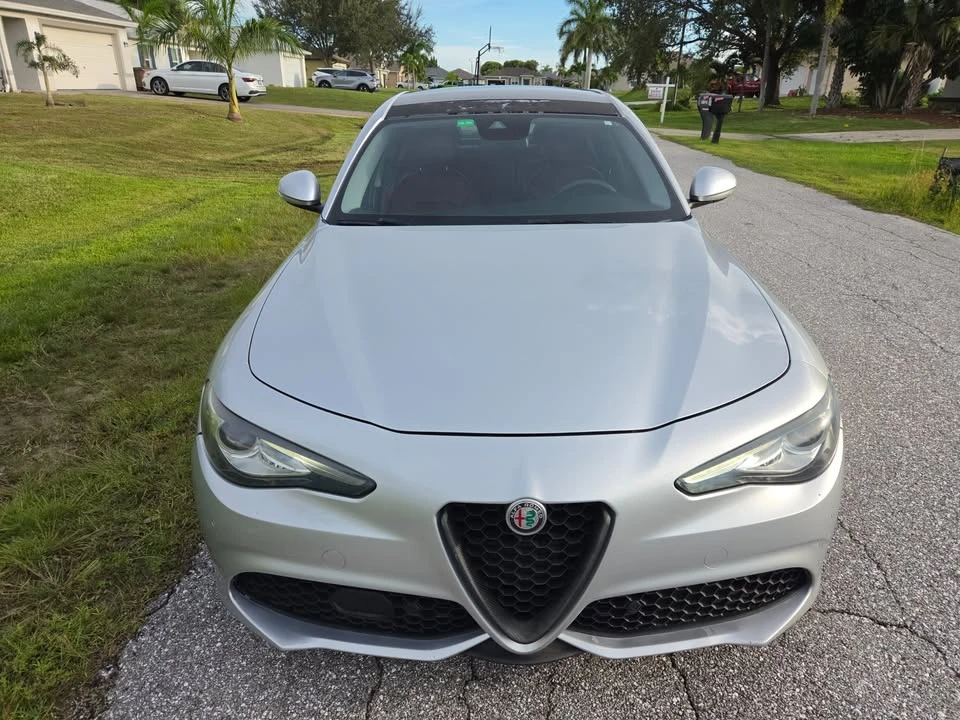 2017 Alfa Romeo Giulia - Image 7 of 12