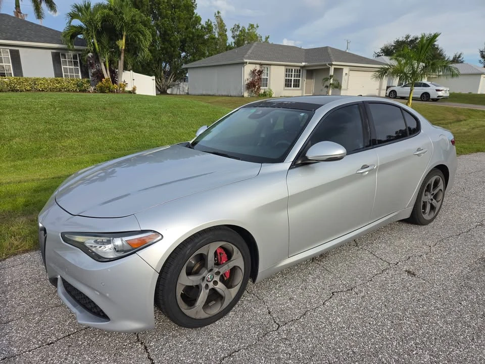 2017 Alfa Romeo Giulia - Image 4 of 12