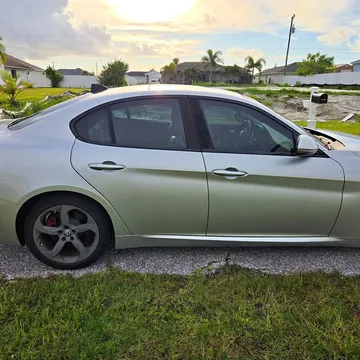 2017 Alfa Romeo Giulia Sport