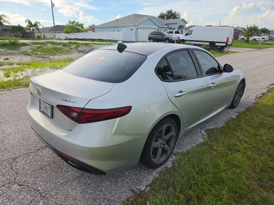 2017 Alfa Romeo Giulia - Image 6 of 12