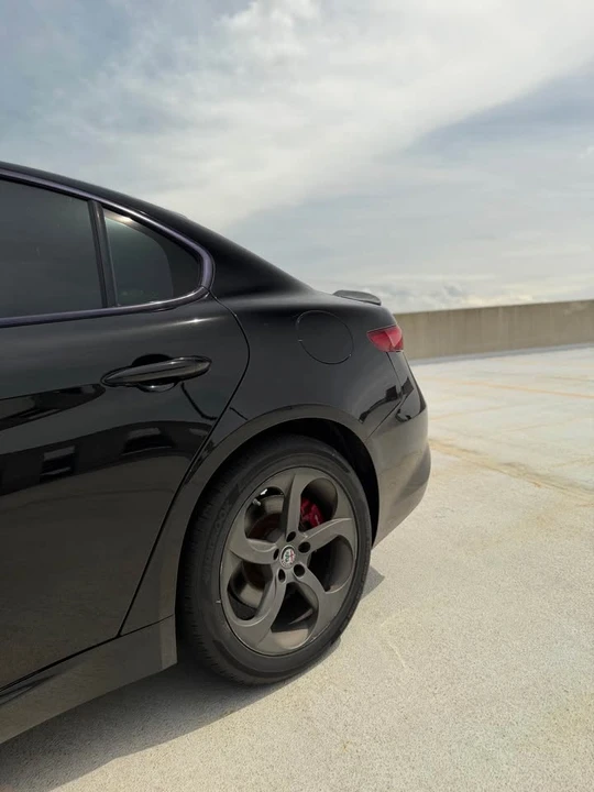 2017 Alfa Romeo Giulia - Image 8 of 12