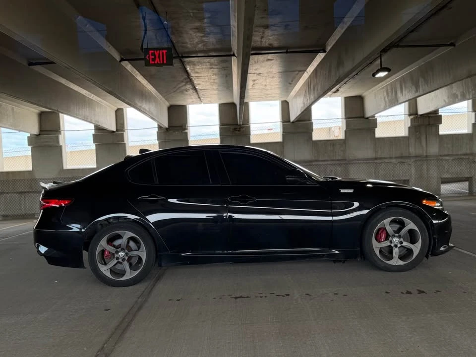 2017 Alfa Romeo Giulia - Image 3 of 12