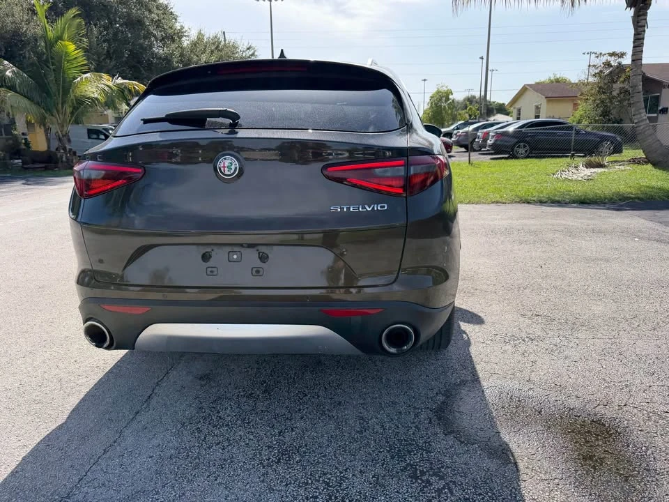 2017 Alfa Romeo Stelvio - Image 4 of 13