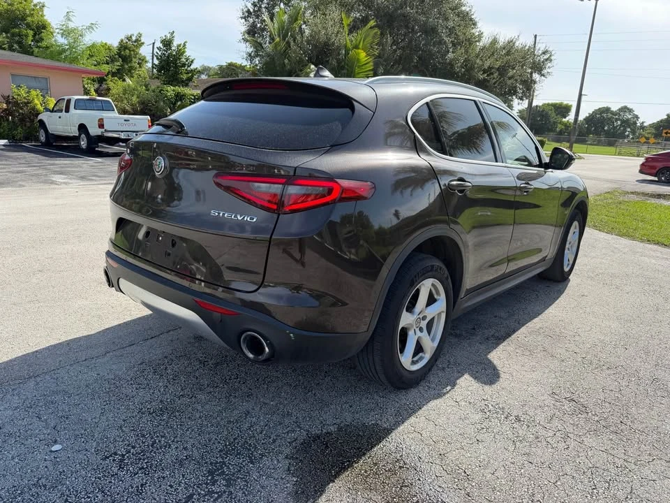 2017 Alfa Romeo Stelvio - Image 3 of 13