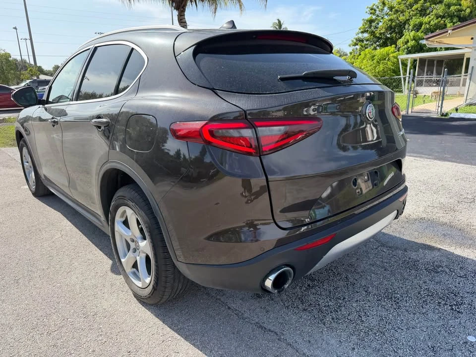 2017 Alfa Romeo Stelvio - Image 5 of 13