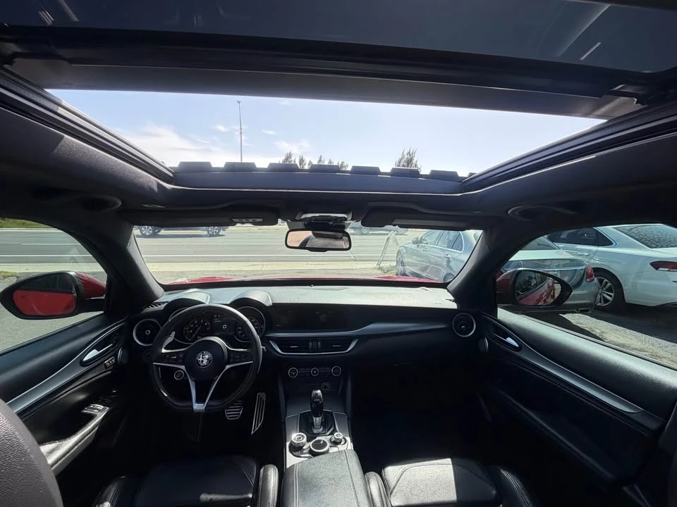 2017 Alfa Romeo Stelvio - Image 5 of 8