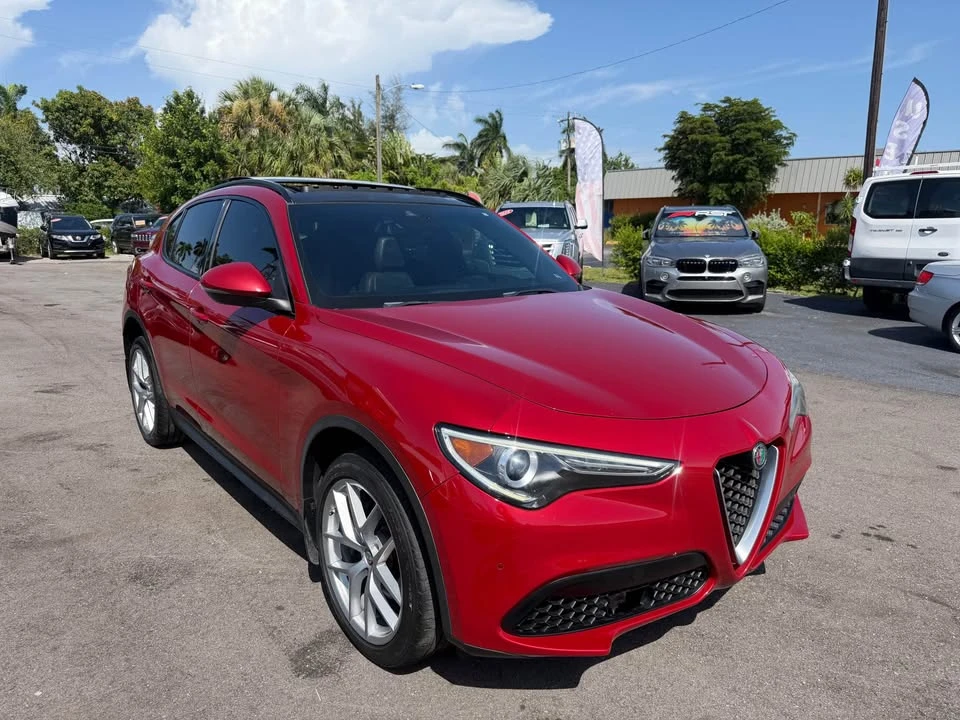 2017 Alfa Romeo Stelvio - Image 2 of 8
