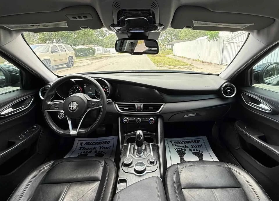 2017 Alfa Romeo - Image 6 of 14