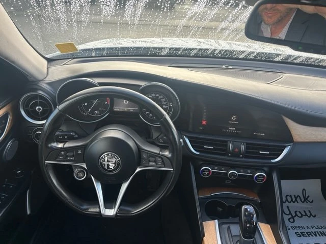 2017 Alfa Romeo Giulia - Image 7 of 12