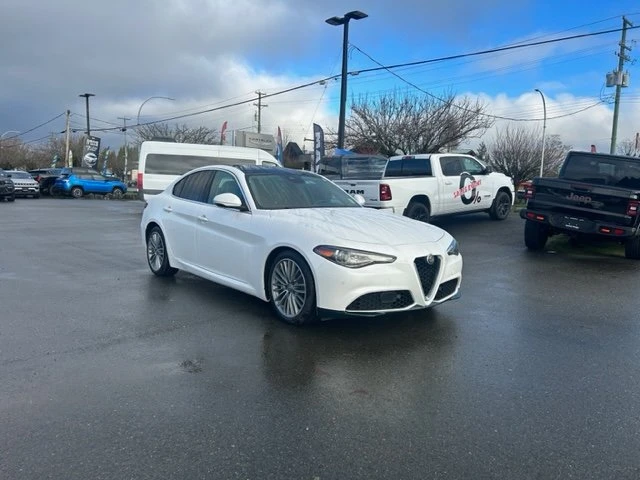 2017 Alfa Romeo Giulia - Image 5 of 12