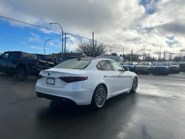 2017 Alfa Romeo Giulia - Image 4 of 12