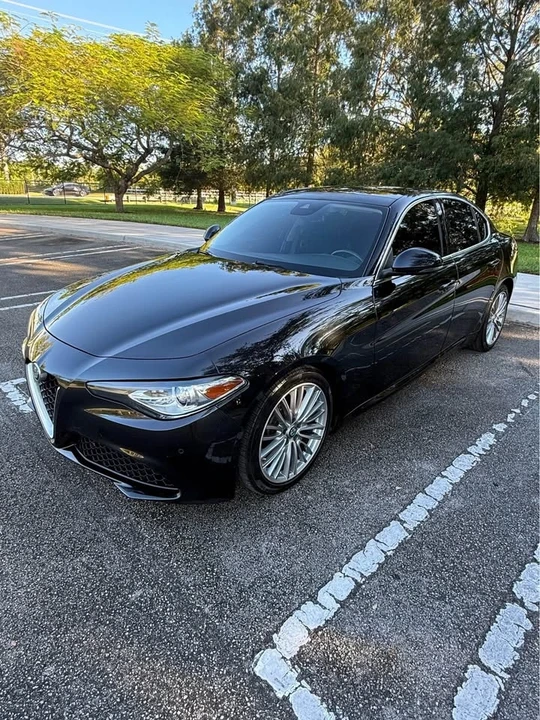 2017 Alfa Romeo Giulia - Image 3 of 20