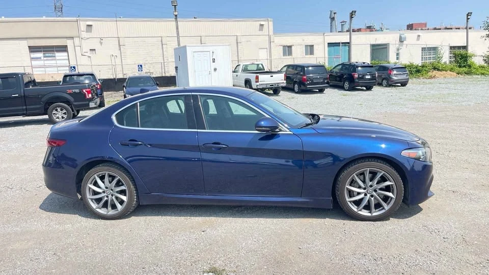 2017 Alfa Romeo Giulia - Image 4 of 11