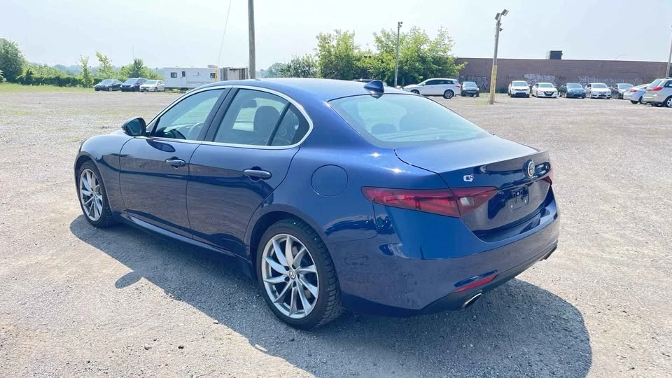 2017 Alfa Romeo Giulia - Image 6 of 11