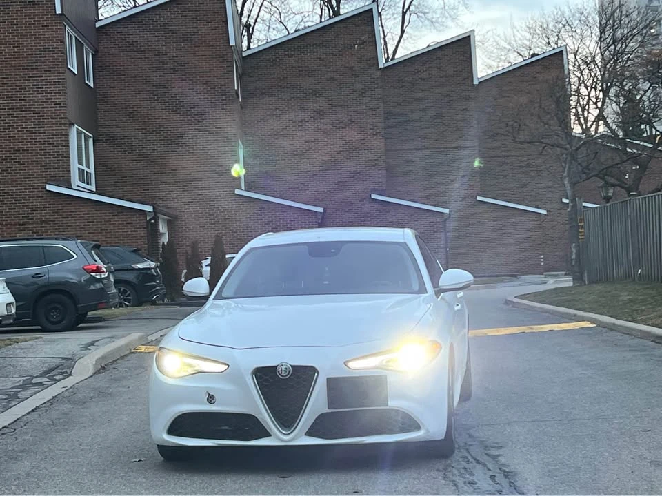 2017 Alfa Romeo Giulia - Image 2 of 8
