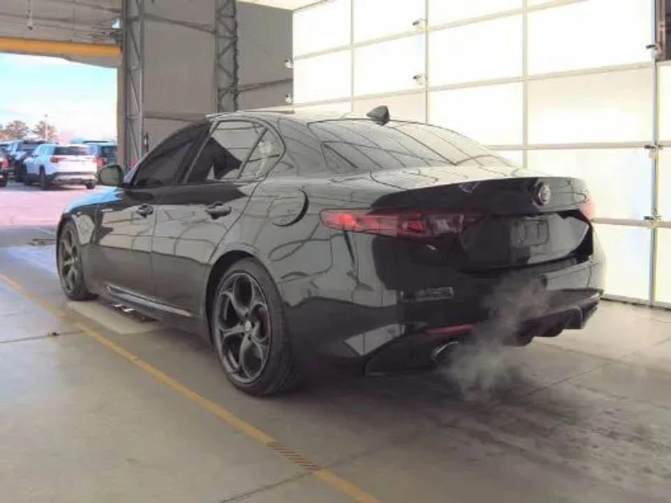 2017 Alfa Romeo Giulia - Image 8 of 11