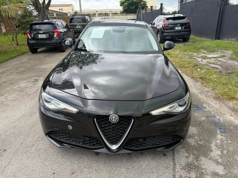 2017 Alfa Romeo Giulia - Image 2 of 12
