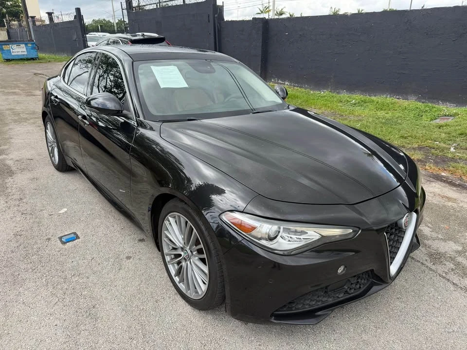 2017 Alfa Romeo Giulia - Image 3 of 12