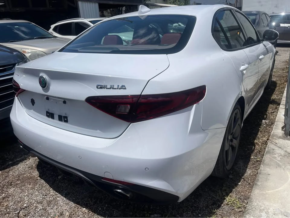 2017 Alfa Romeo Giulia - Image 3 of 6