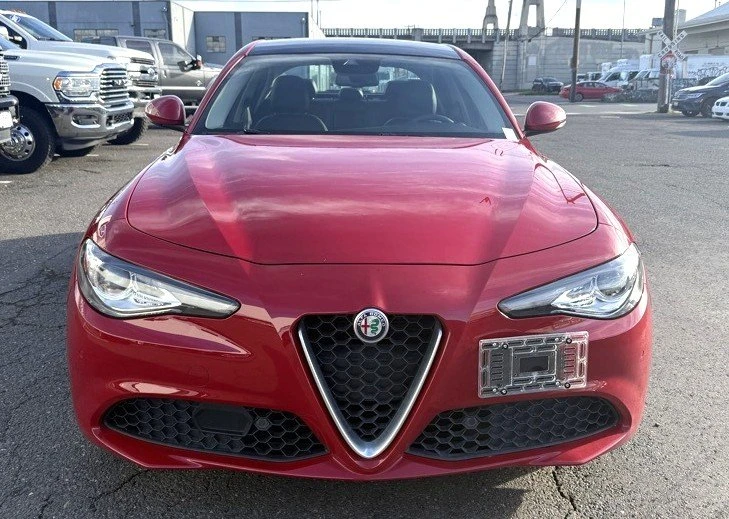 2017 Alfa Romeo Giulia - Image 3 of 11