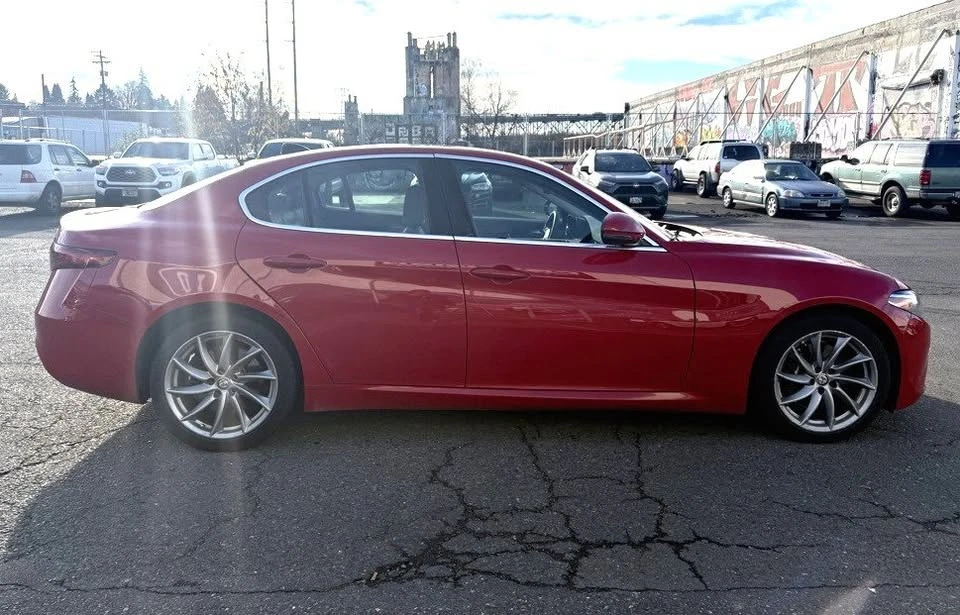2017 Alfa Romeo Giulia - Image 2 of 11